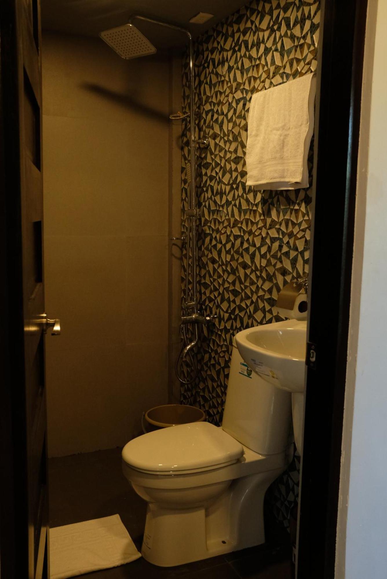 Vieda Hotel Катиклан Екстериор снимка
