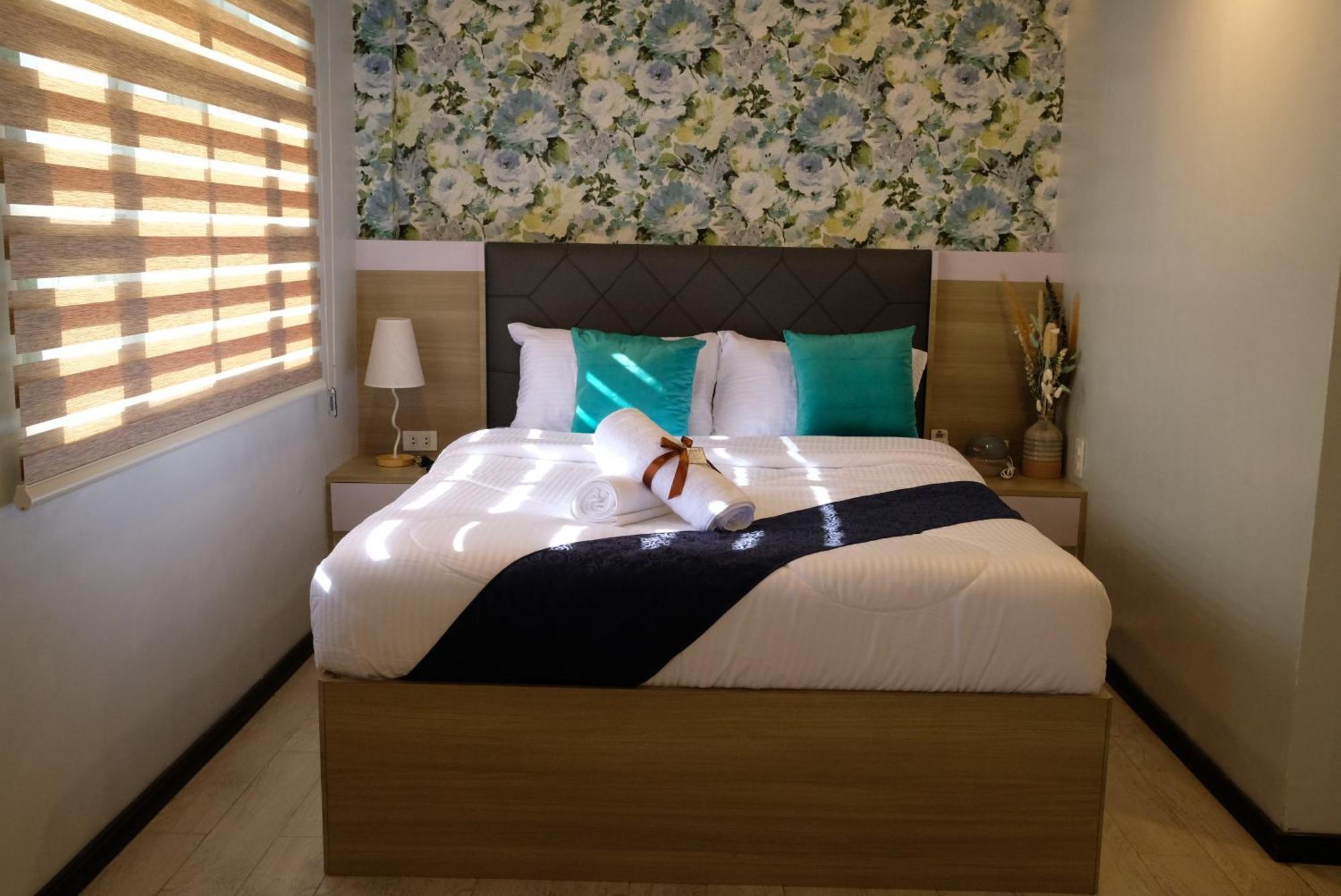 Vieda Hotel Катиклан Екстериор снимка